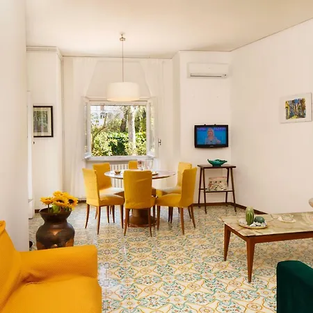 Апартаменти Casanna *